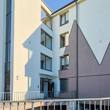 Cohost I With Balcony, Near Sea Apartment